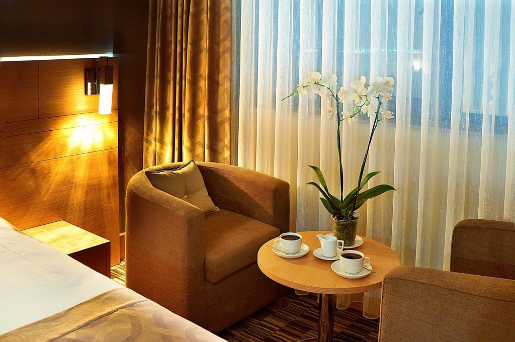 Starton Hotel Ankara Rum bild